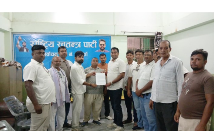 लेनदेन पीडित संघर्ष समितिद्वारा सांसद सुशीलकुमार कानुलाई ज्ञापनपत्र